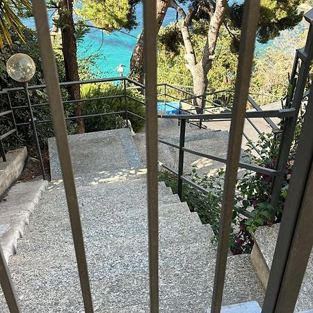 Апартаменты Casa Grimaldi - Terrace & Sea View Вентимилья Экстерьер фото