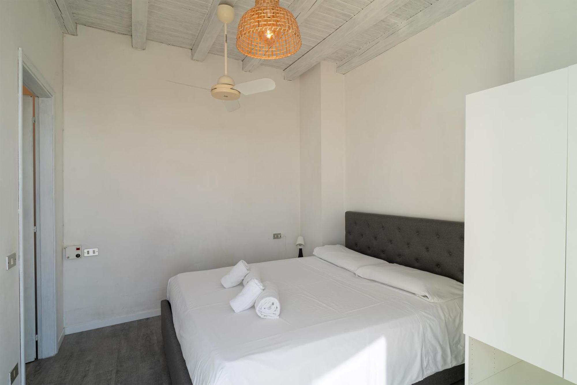 Апартаменты Casa Grimaldi - Terrace & Sea View Вентимилья Экстерьер фото